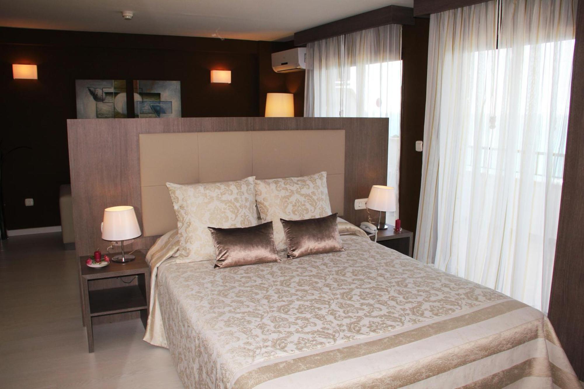 Hotel Playas De Торевиеха Екстериор снимка